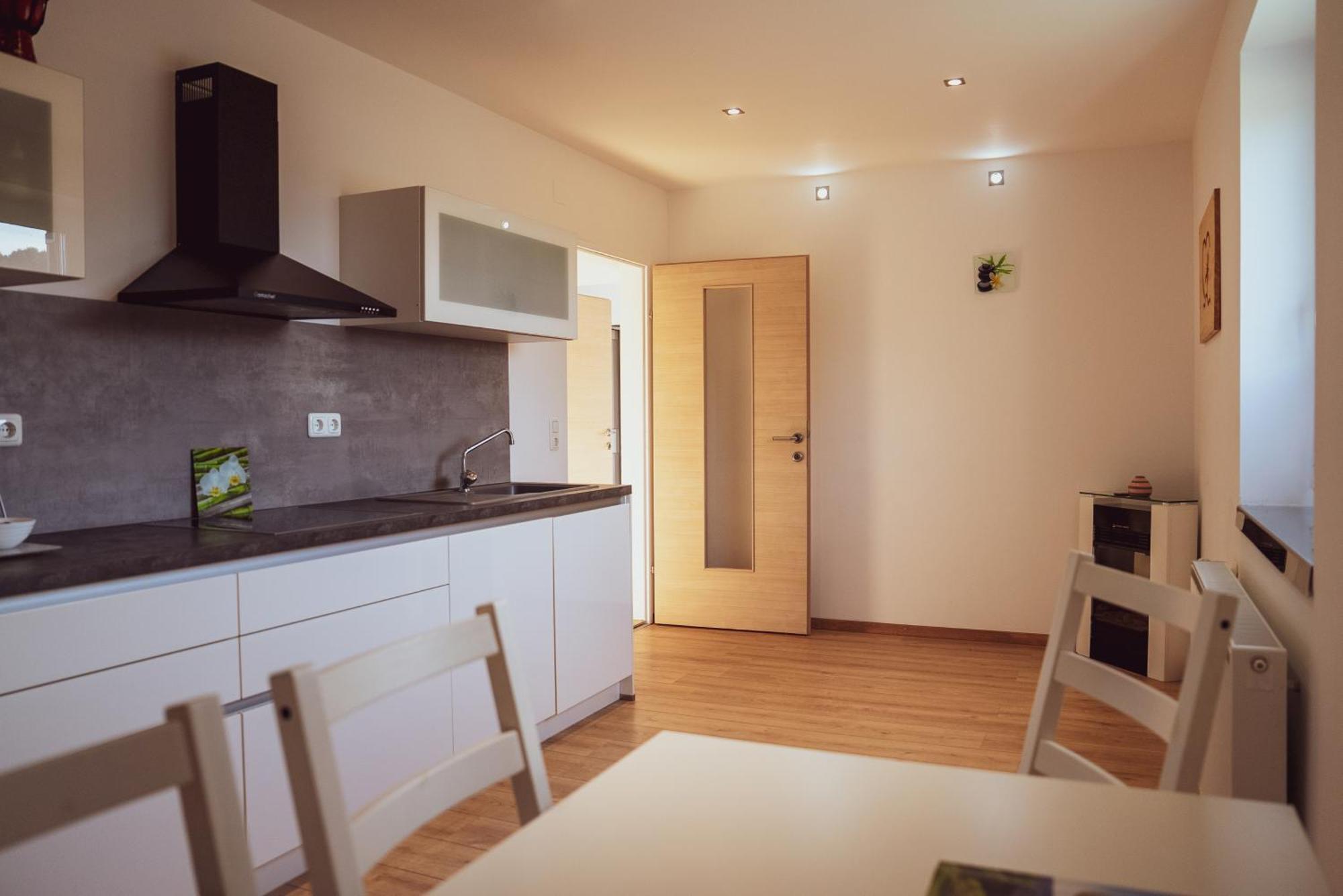 Claus Resch Appartements Leutschach Exterior photo